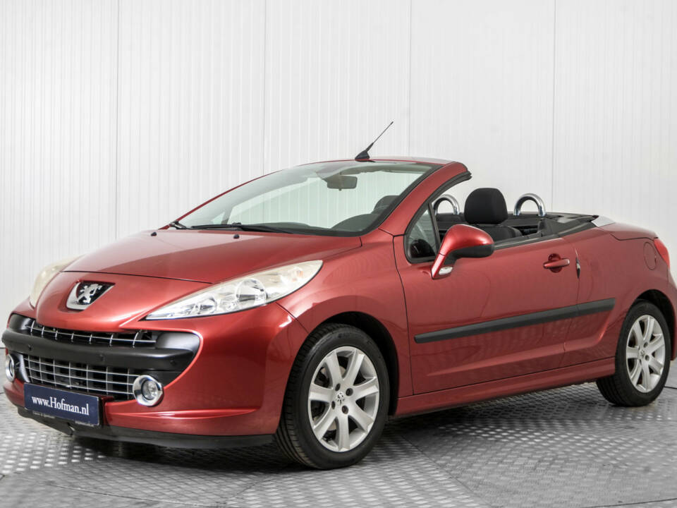 Imagen 1/50 de Peugeot 207 CC 1.6 VTi (2008)