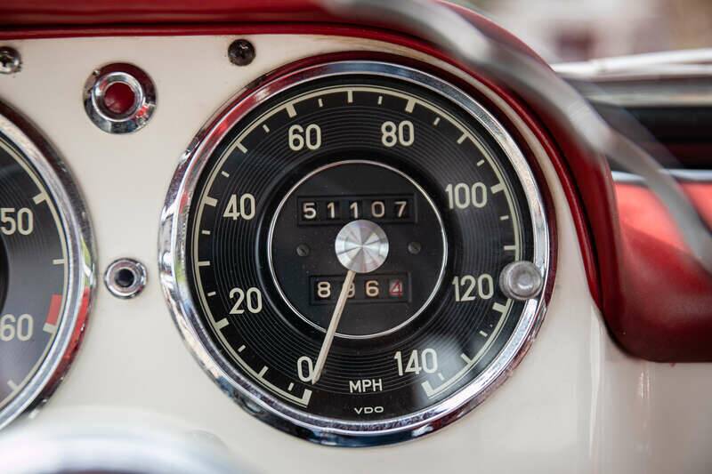Image 13/49 of Mercedes-Benz 190 SL (1960)