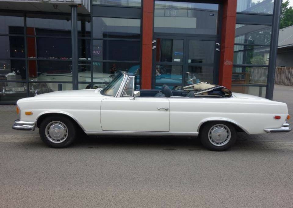Bild 2/22 von Mercedes-Benz 280 SE 3,5 (1971)