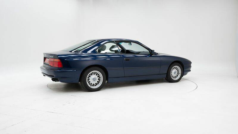 Image 2/15 of BMW 850i (1991)
