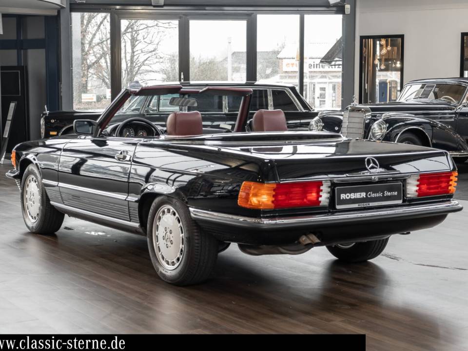 Image 3/15 of Mercedes-Benz 560 SL (1987)