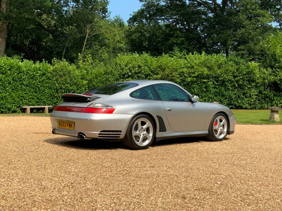 Image 3/22 of Porsche 911 Carrera 4S (2003)