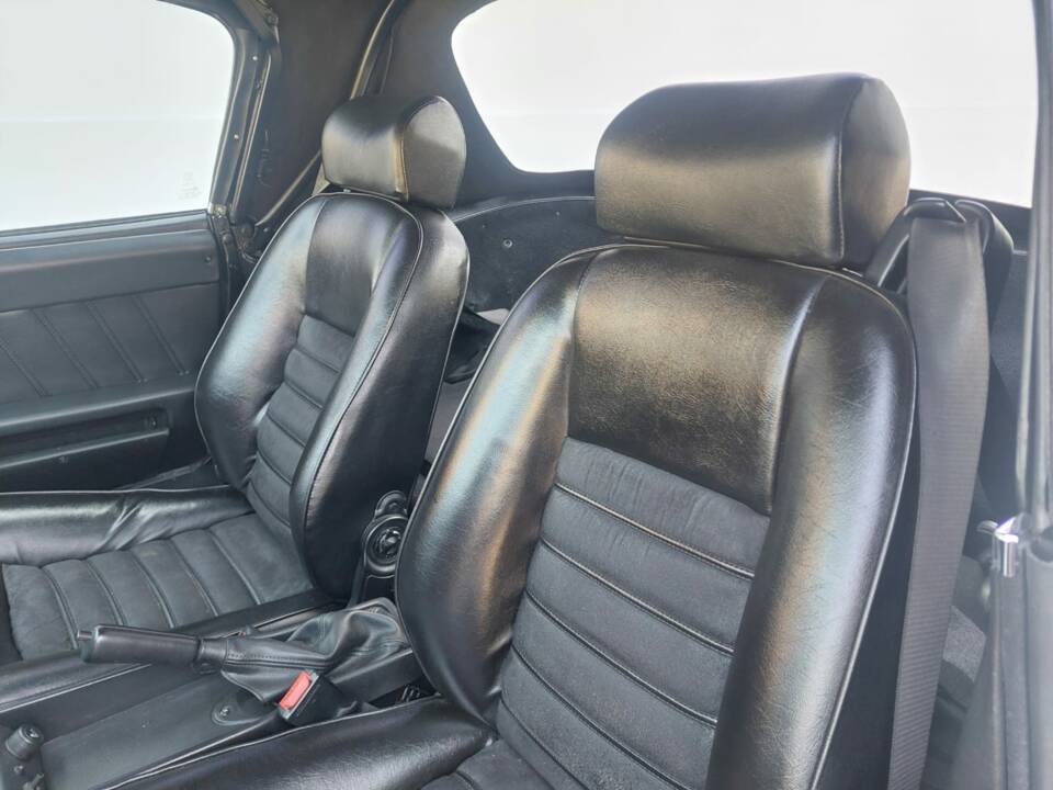 Image 18/27 of Alfa Romeo 2.0 Spider (1991)