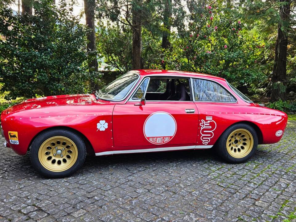 Image 1/19 of Alfa Romeo Giulia 1750 GT Am (1967)