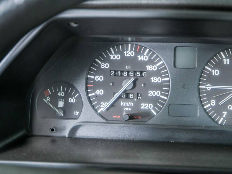 Image 16/41 of Audi 100 - 2.0 TD (1986)