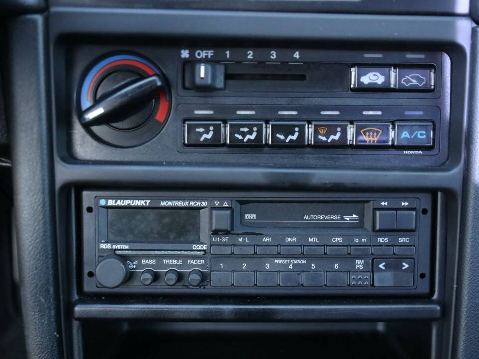 Bild 28/50 von Honda CRX 1.6 VTi (1992)