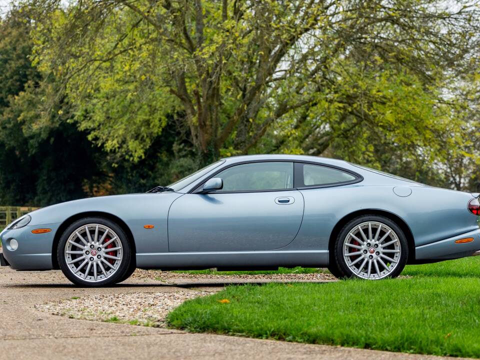 Bild 2/21 von Jaguar XKR (2005)