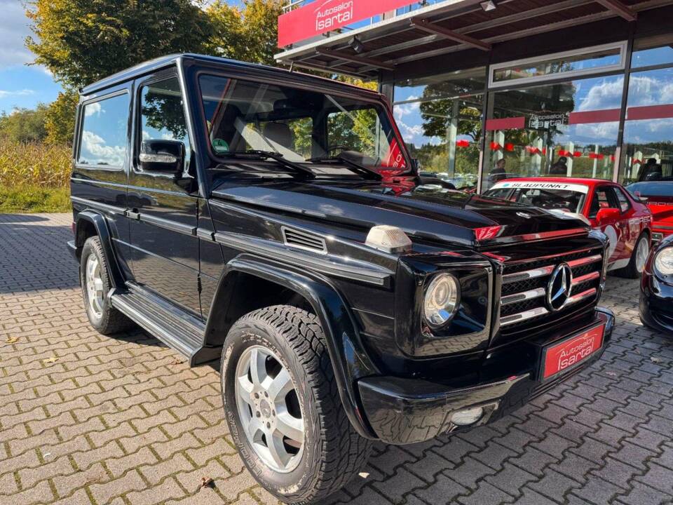 Image 7/18 of Mercedes-Benz G 350 Bluetec (SWB) (2011)