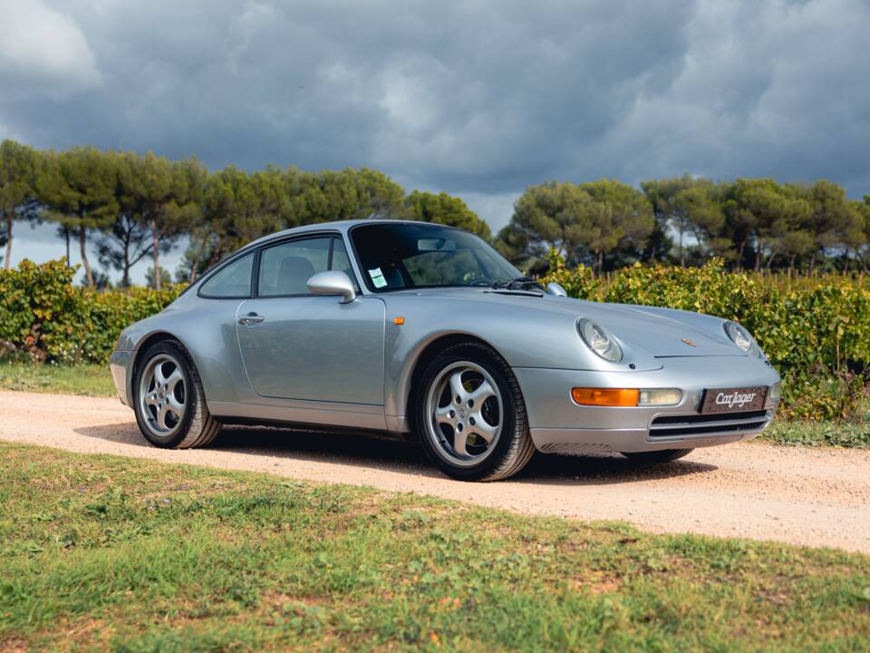 Image 1/15 of Porsche 911 Carrera 4 (1994)