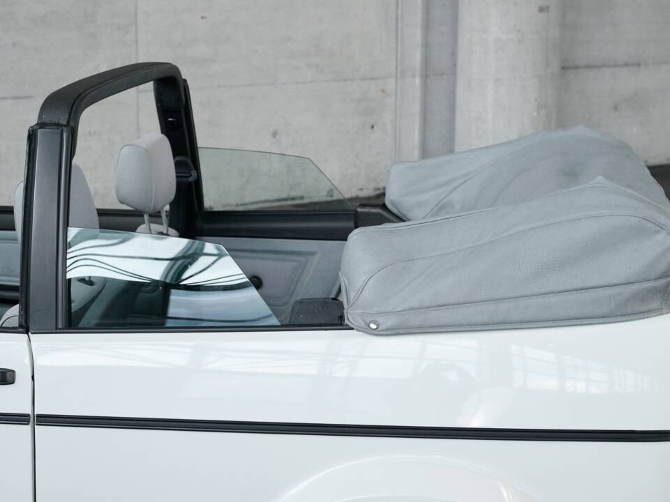 Image 21/50 of Volkswagen Golf Mk I Convertible 1.8 (1989)