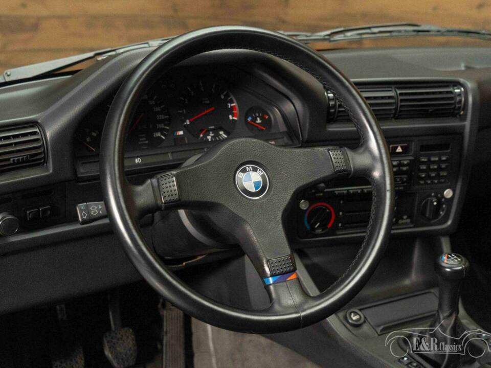 Image 16/19 de BMW M3 (1989)