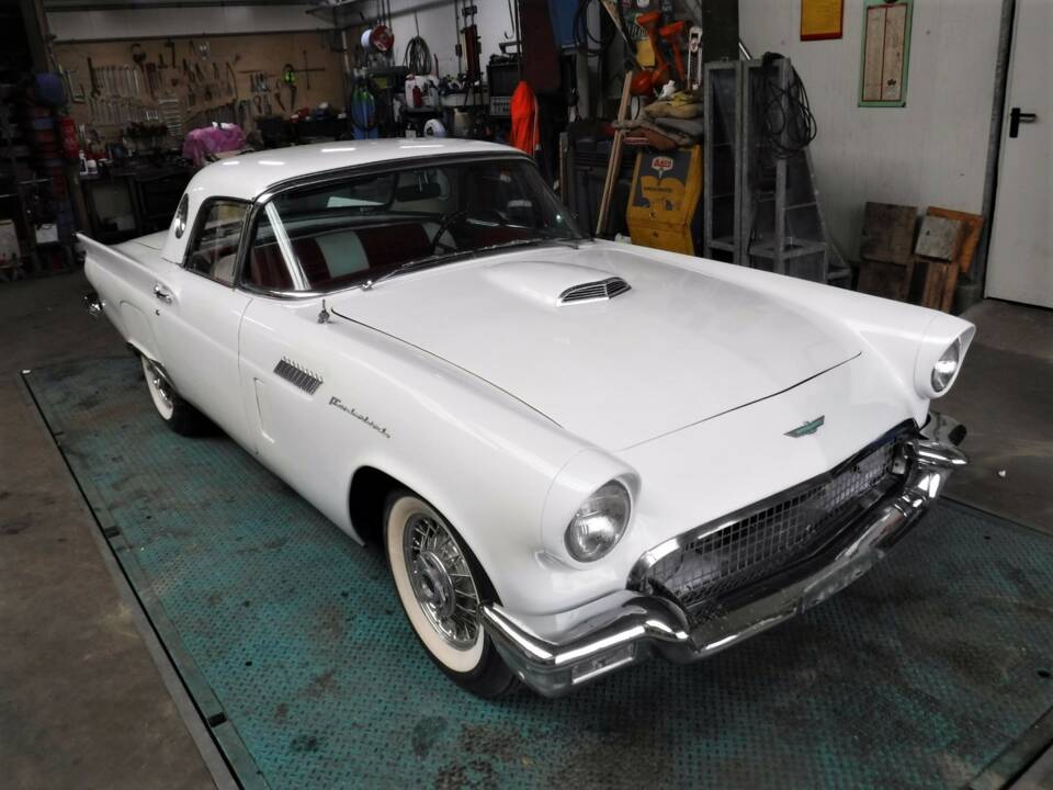 Afbeelding 45/48 van Ford Thunderbird (1957)