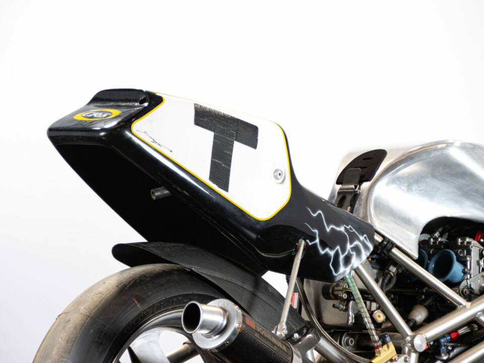 Immagine 11/50 di Suzuki Harris 1340 (1995)