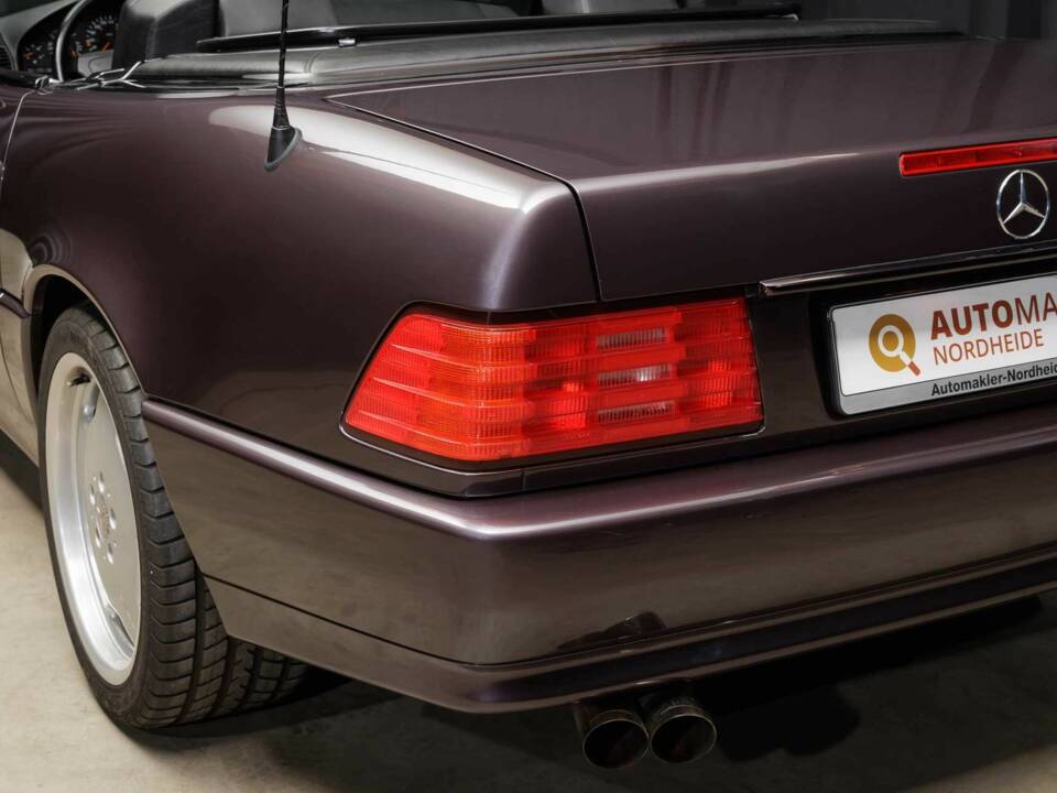 Image 35/43 of Mercedes-Benz 300 SL (1992)