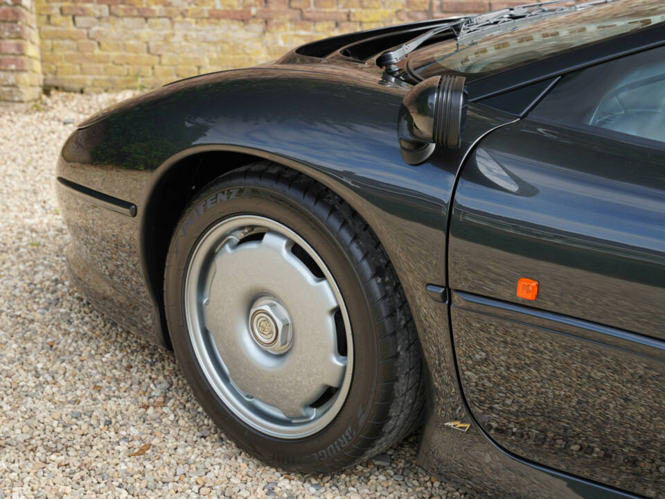 Image 25/50 of Jaguar XJ 220 (1993)
