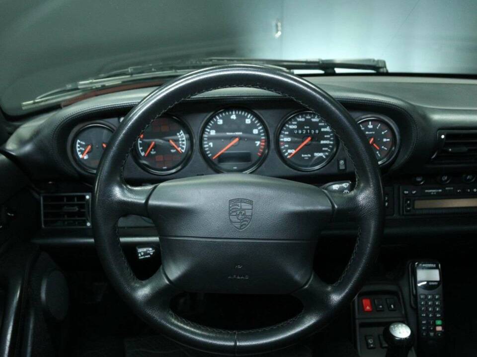 Image 18/50 de Porsche 911 Carrera 4S (1996)