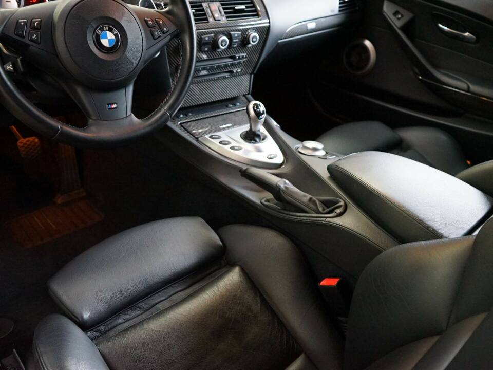Bild 21/34 von BMW M6 (2008)