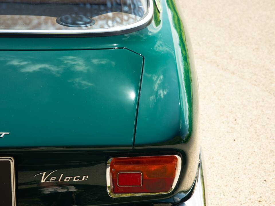 Imagen 45/50 de Alfa Romeo Giulia 1600 Sprint GT Veloce (1968)