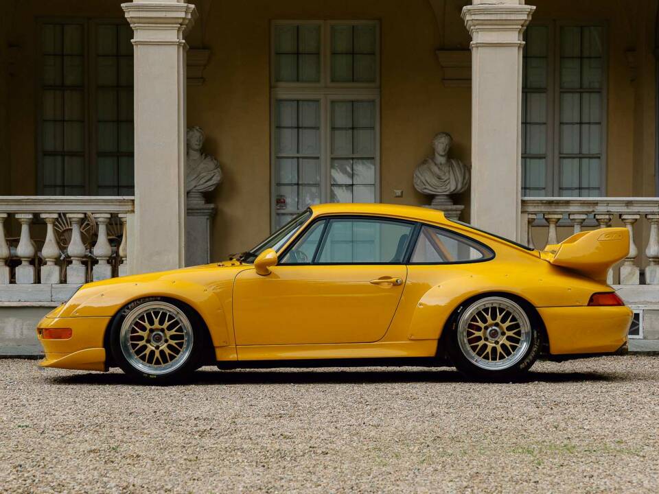 Image 4/19 of Porsche 911 GT2 R (1995)