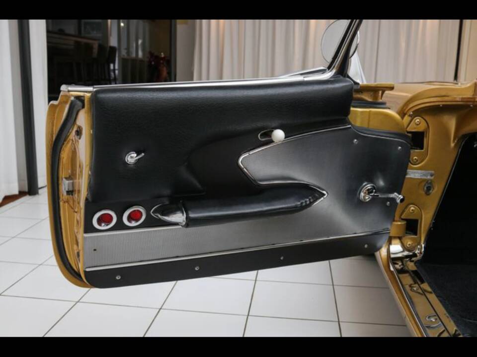Image 14/100 of Chevrolet Corvette (1958)