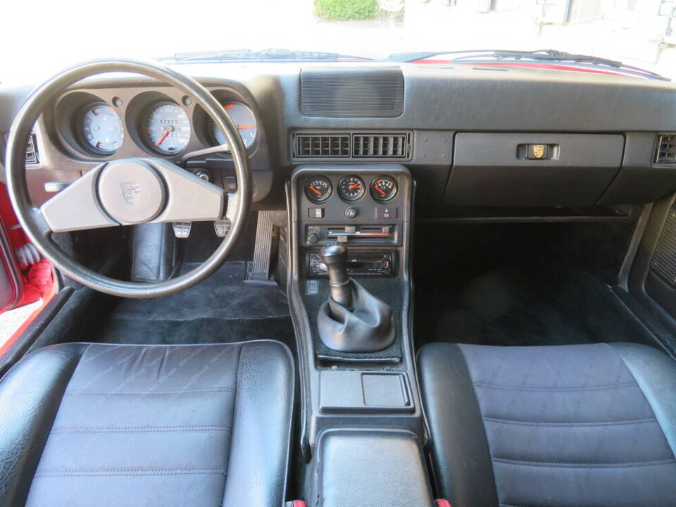 Image 10/18 of Porsche 924 S (1986)