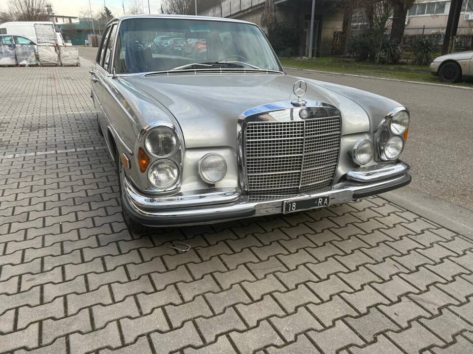 Bild 2/4 von Mercedes-Benz 280 SE (1972)