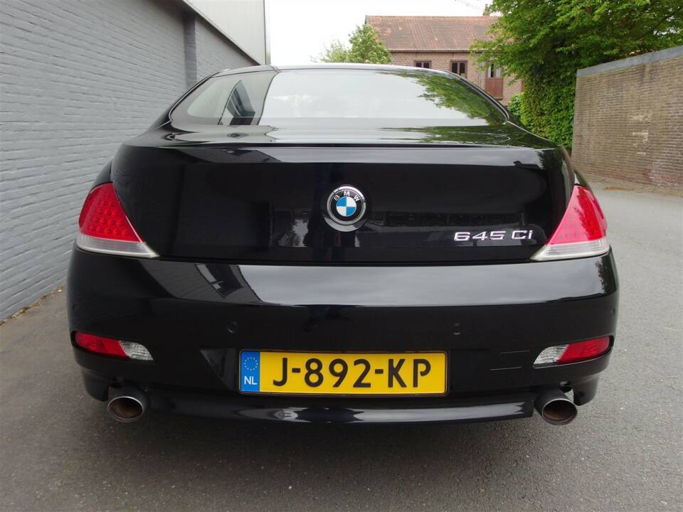 Image 10/97 de BMW 645Ci (2004)