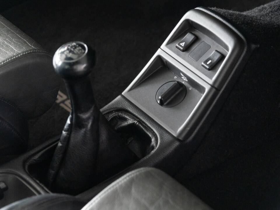Immagine 27/34 di Porsche 911 Carrera RS (1992)