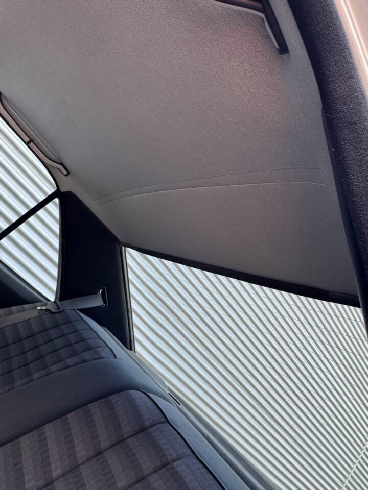 Bild 16/41 von Mercedes-Benz 190 E 2.0 (1992)