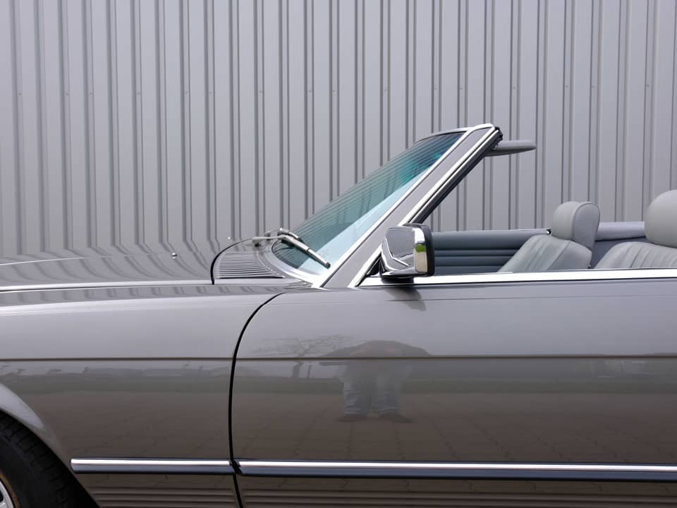 Image 51/96 of Mercedes-Benz 560 SL (1987)