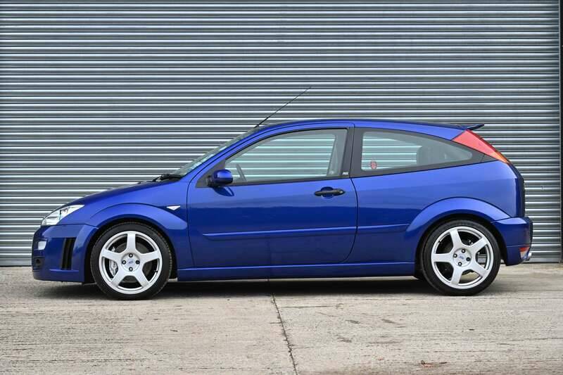 Image 11/50 of Ford Focus RS (2003)