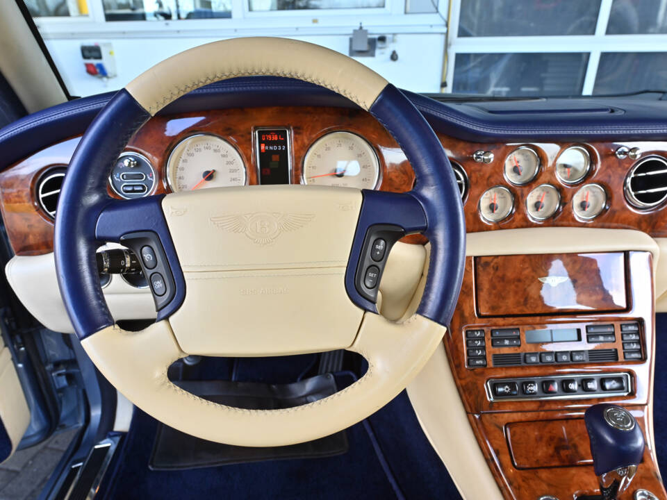 Image 12/29 of Bentley Arnage Le Mans (2001)