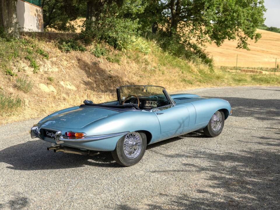 Image 4/50 de Jaguar Type E 3.8 (1964)