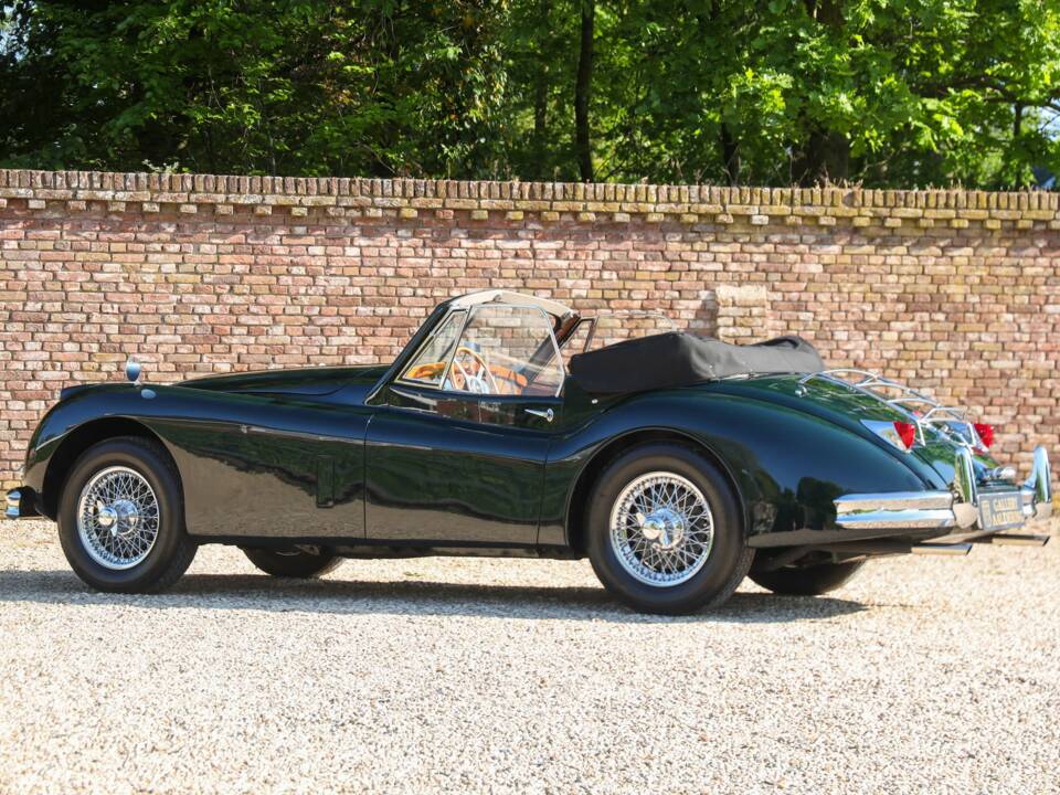 Afbeelding 2/50 van Jaguar XK 140 SE DHC (1957)