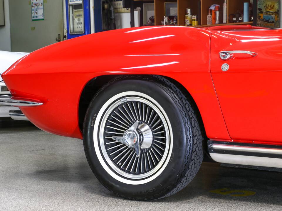 Bild 10/23 von Chevrolet Corvette Sting Ray Convertible (1965)
