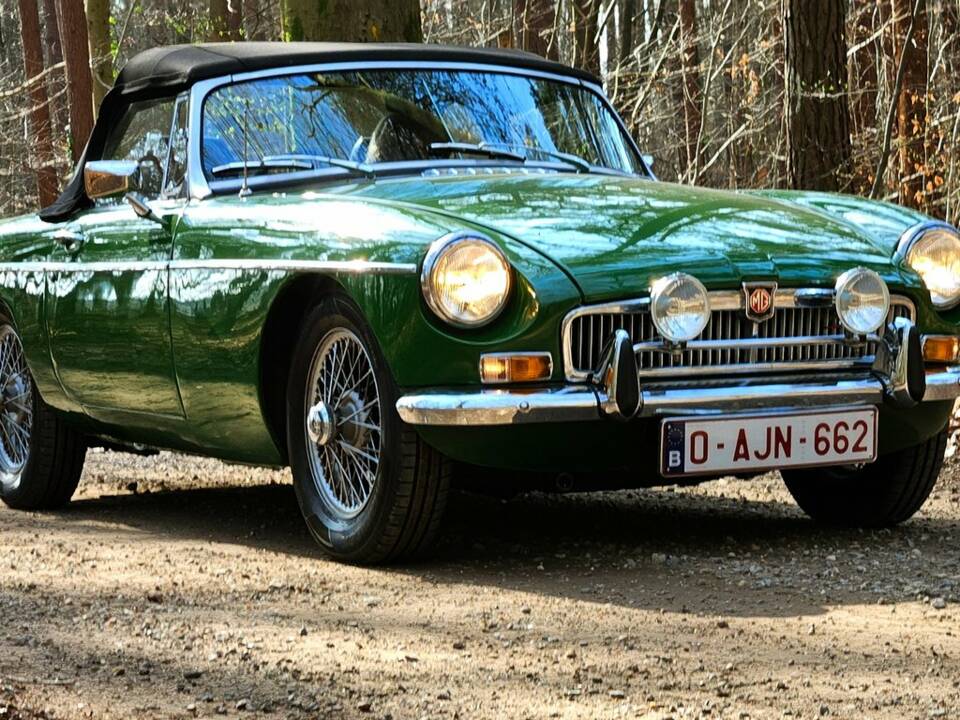 Image 1/8 of MG MGB (1977)