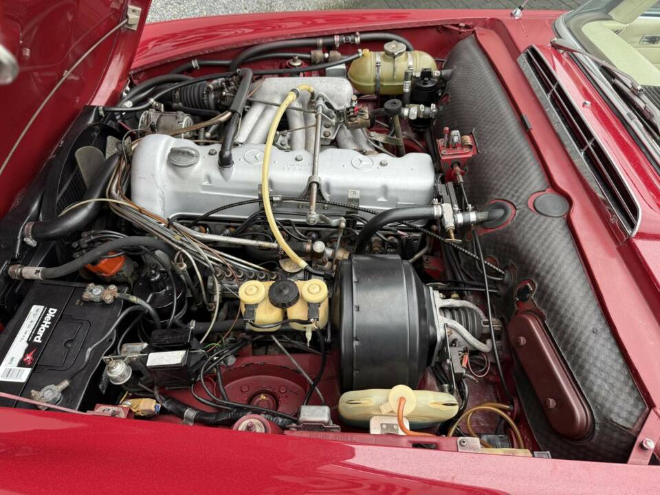 Image 42/50 of Mercedes-Benz 280 SL (1971)