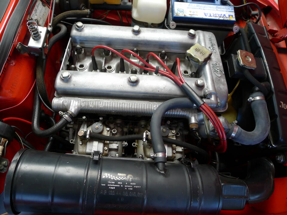 Image 12/36 of Alfa Romeo 2000 Spider Veloce (1982)