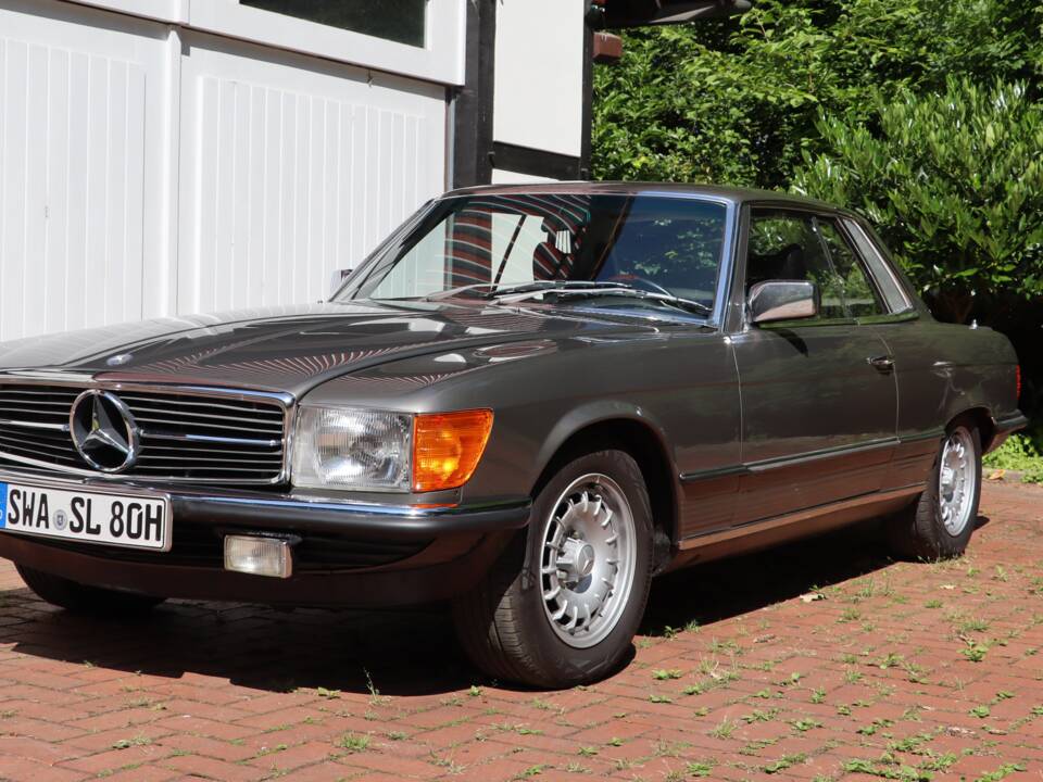 Image 2/59 of Mercedes-Benz 500 SLC (1980)