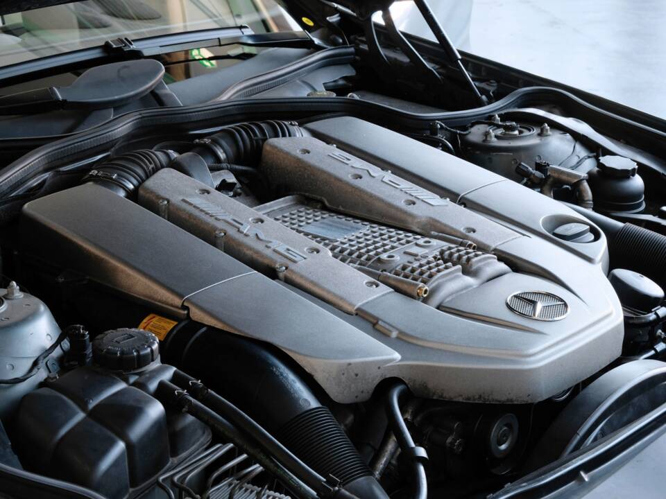 Bild 27/38 von Mercedes-Benz SL 55 AMG (2002)