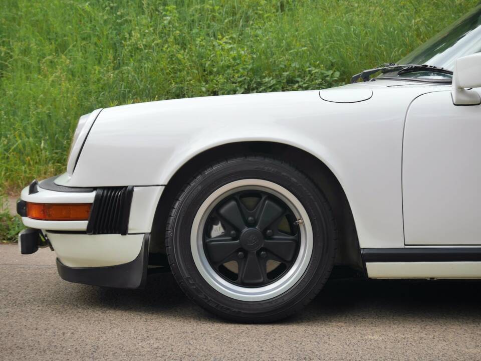 Image 3/25 of Porsche 911 Carrera 3.0 (1976)