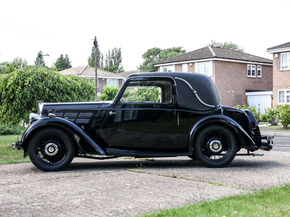 Image 2/33 of Morris 12&#x2F;4 (1935)