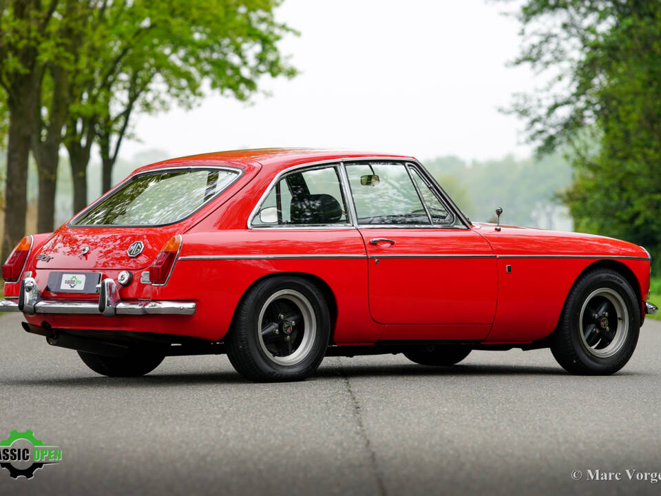 Image 39/46 de MG MGB GT V8 (1975)
