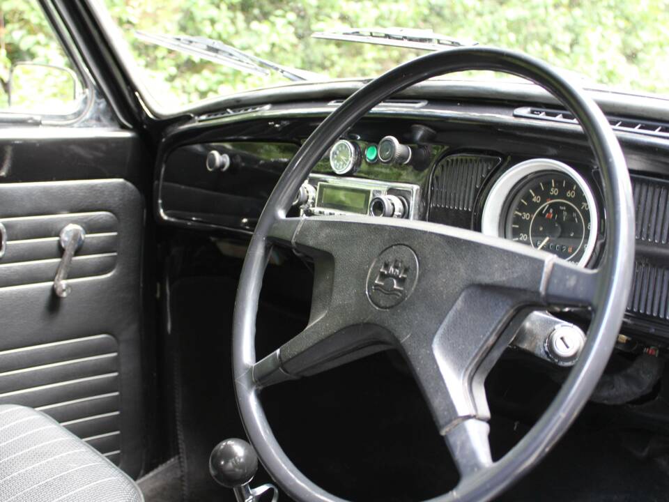Image 8/18 of Volkswagen Käfer 1600 (1972)