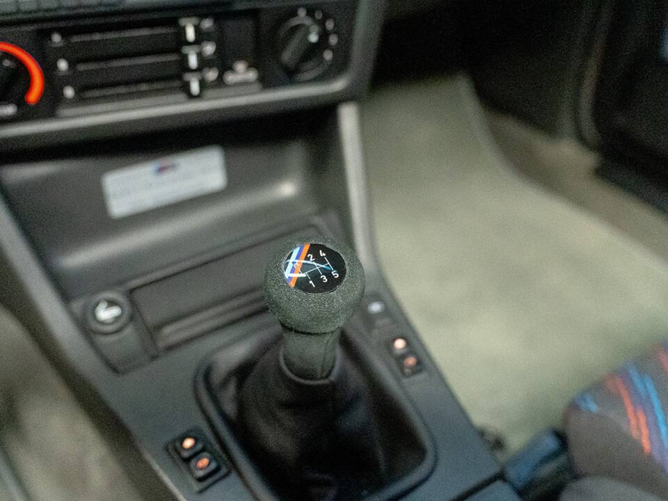 Bild 21/34 von BMW M3 Sport Evo (1990)