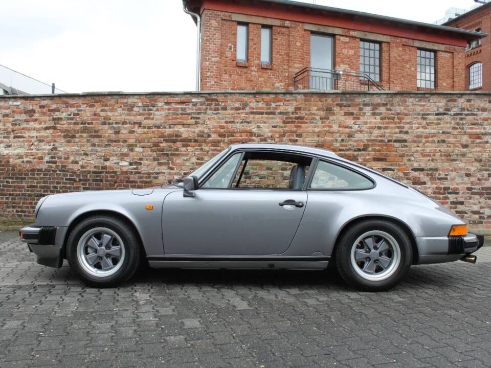 Bild 2/15 von Porsche 911 Carrera 3.2 "#250.000 911" (1987)