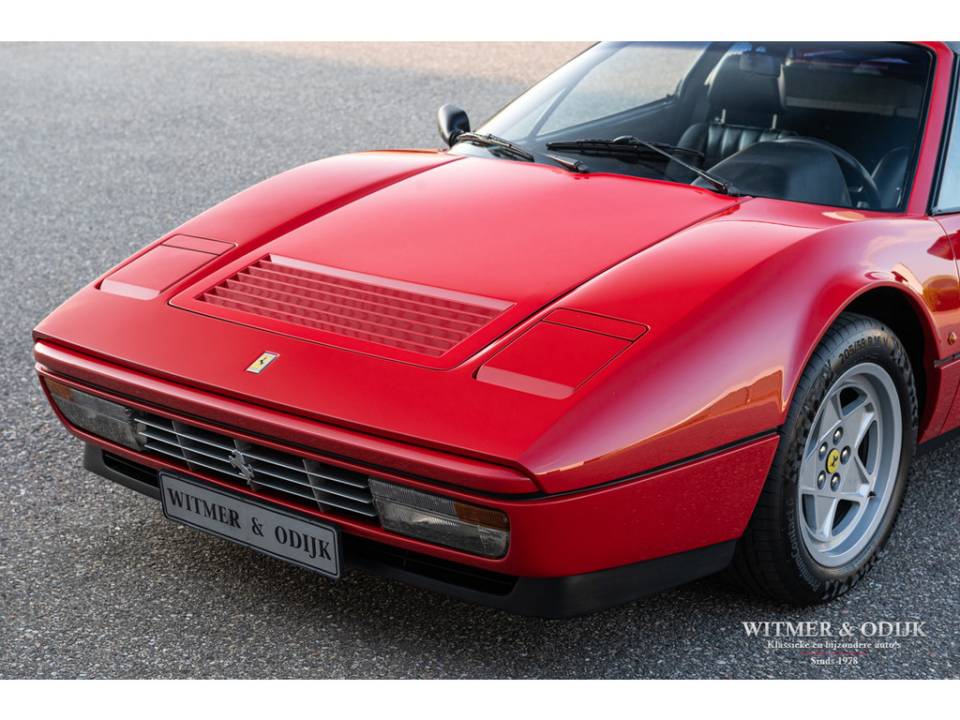 Imagen 12/35 de Ferrari 328 GTS (1986)
