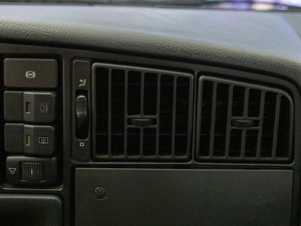 Afbeelding 21/35 van Volkswagen Corrado G60 1.8 (1991)