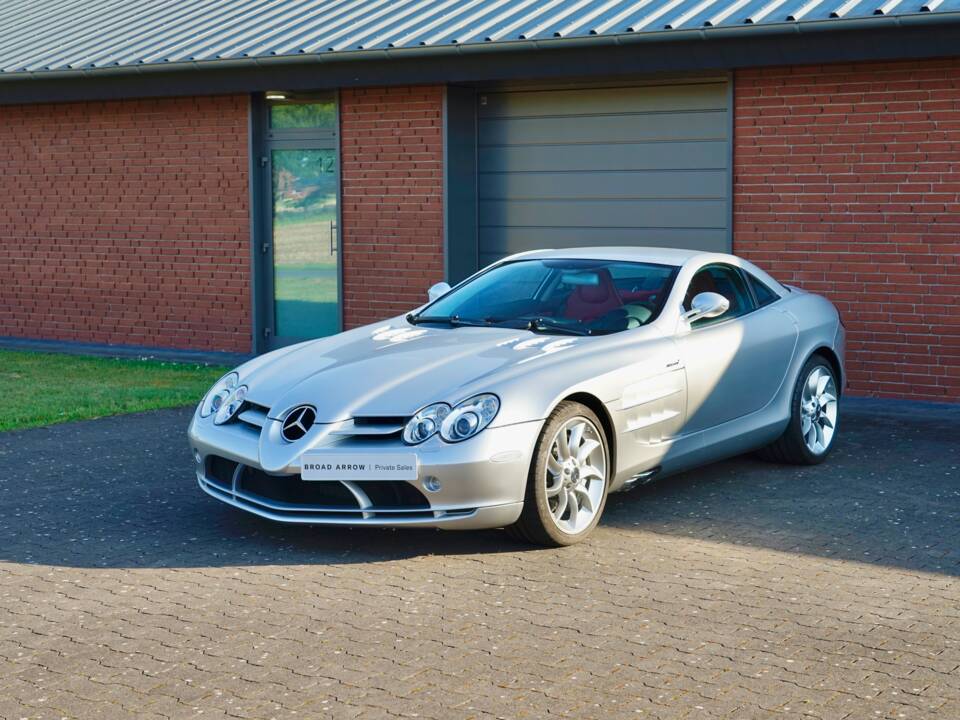 Image 9/18 of Mercedes-Benz SLR McLaren (2005)