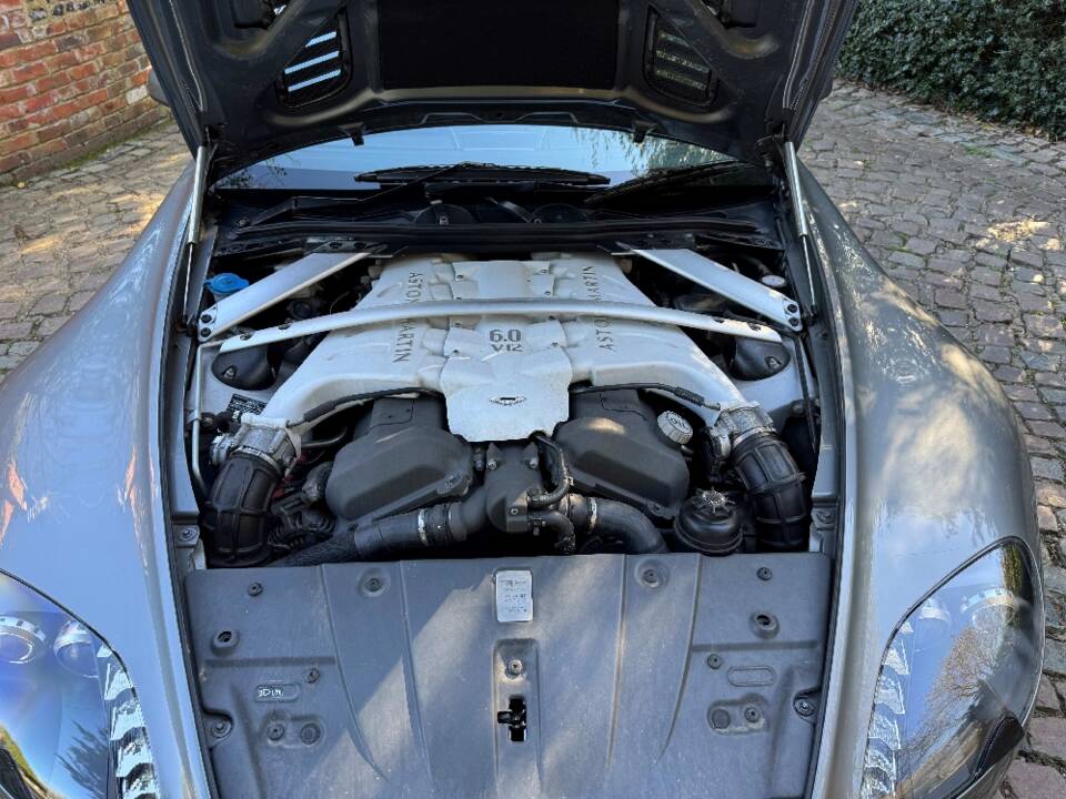 Afbeelding 31/49 van Aston Martin V12 Vantage (2009)